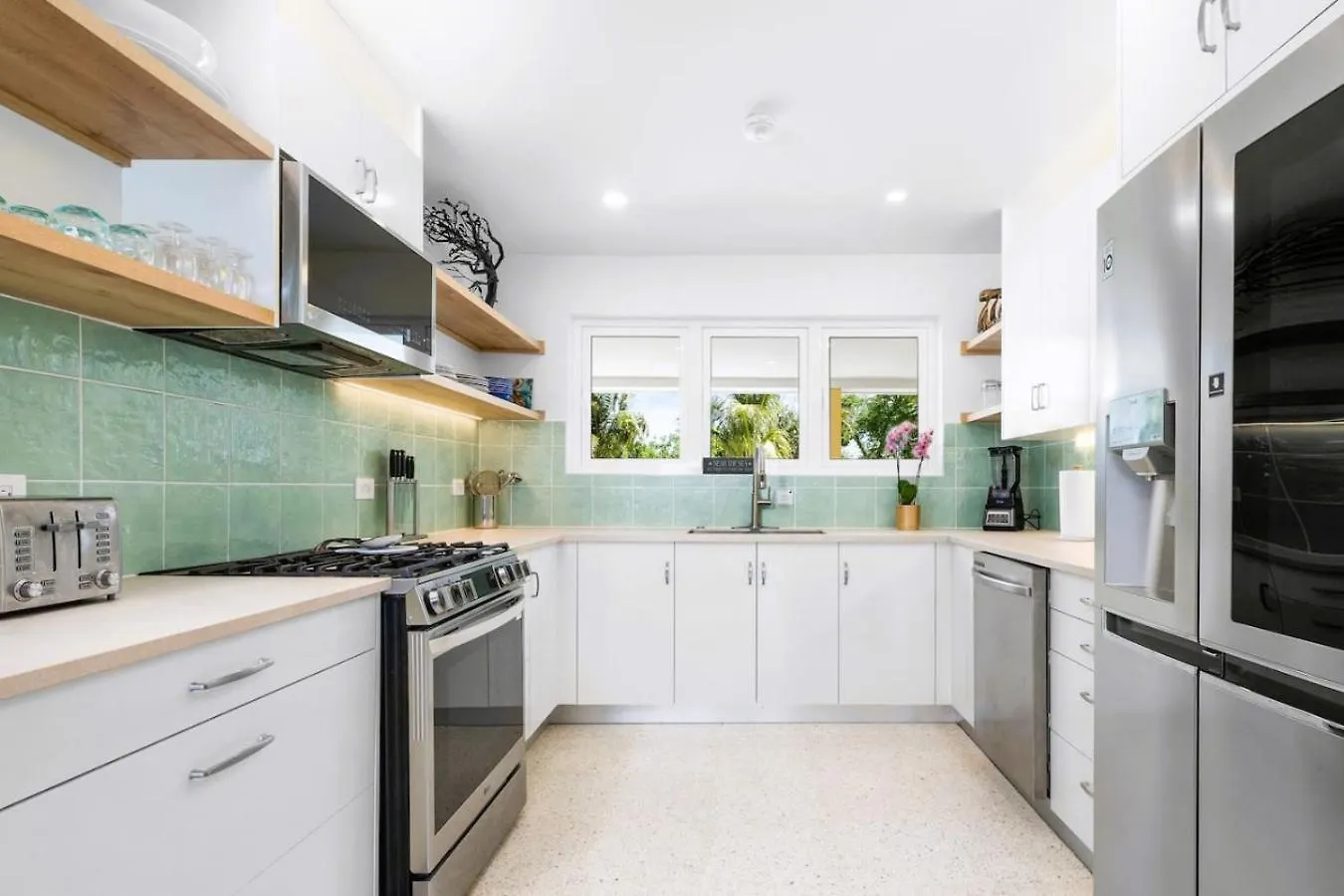 Pelican Beach House By Bocobay Seafront Lux 4Bd Palm Beach 0*,  Aruba